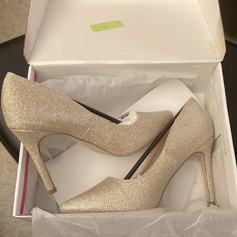 Glitter Pump Heels✨
